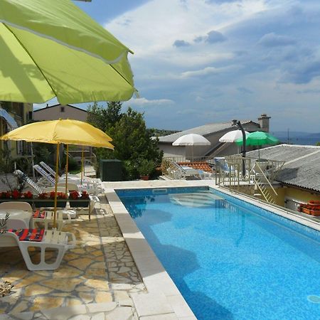 Apartments Zlato - With Pool Senj  Luaran gambar